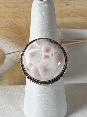 Solid 925 Sterling Silver Pink Natrolite Larimar Gemstone Statement Ring Size 9